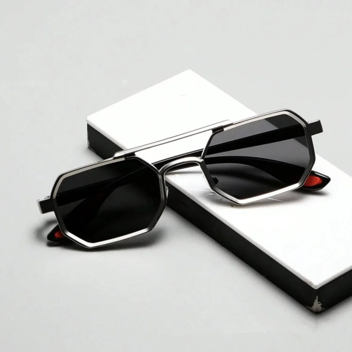 LUNETTES DE SOLEIL POLARISÉES OCTOGONALES